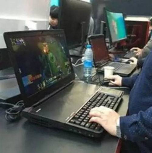 京東同步美國CES展，多款游戲產品及VR設備亮相，引領計算機軟硬件零售新潮流